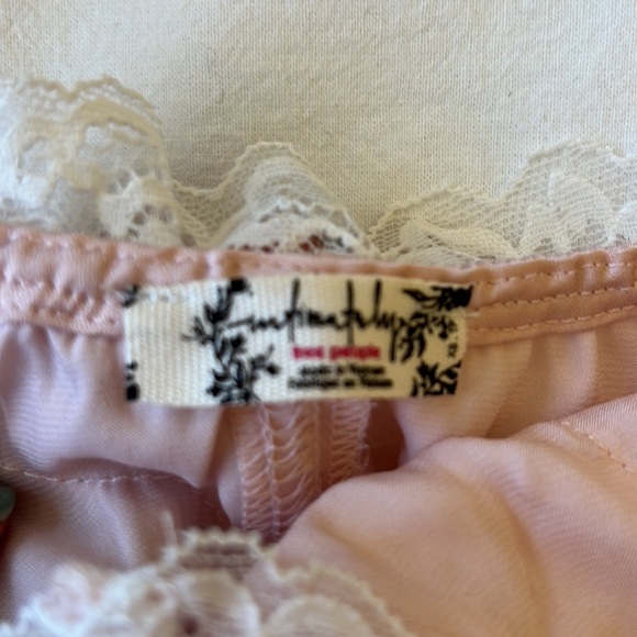 Intimately Free slip - Picture 3 of 5